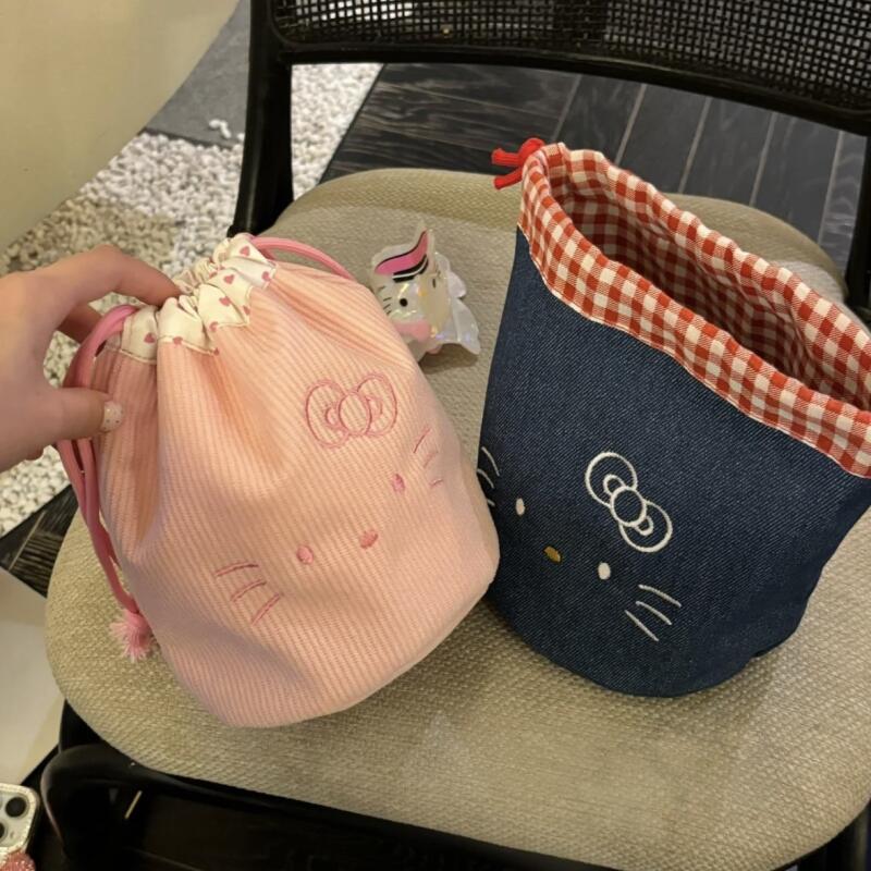 Sanrio Hello Kitty Portable Co - Travel Accessories Pouch avis et prix