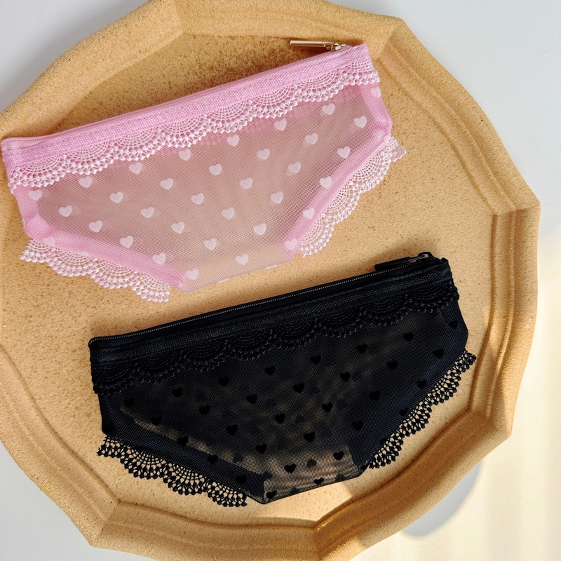 Briefs Shape Travel Cosmetic B - Travel Accessories Pouch avis et prix